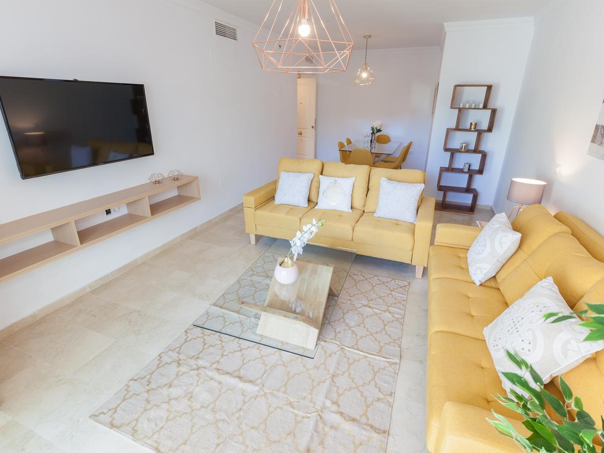 Vacation Marbella I Contemporary Central Apartment, Swimming-Pool, 24-7 Security, A Minute From The Marina, The Sea And Luxury Shopping Exterior photo