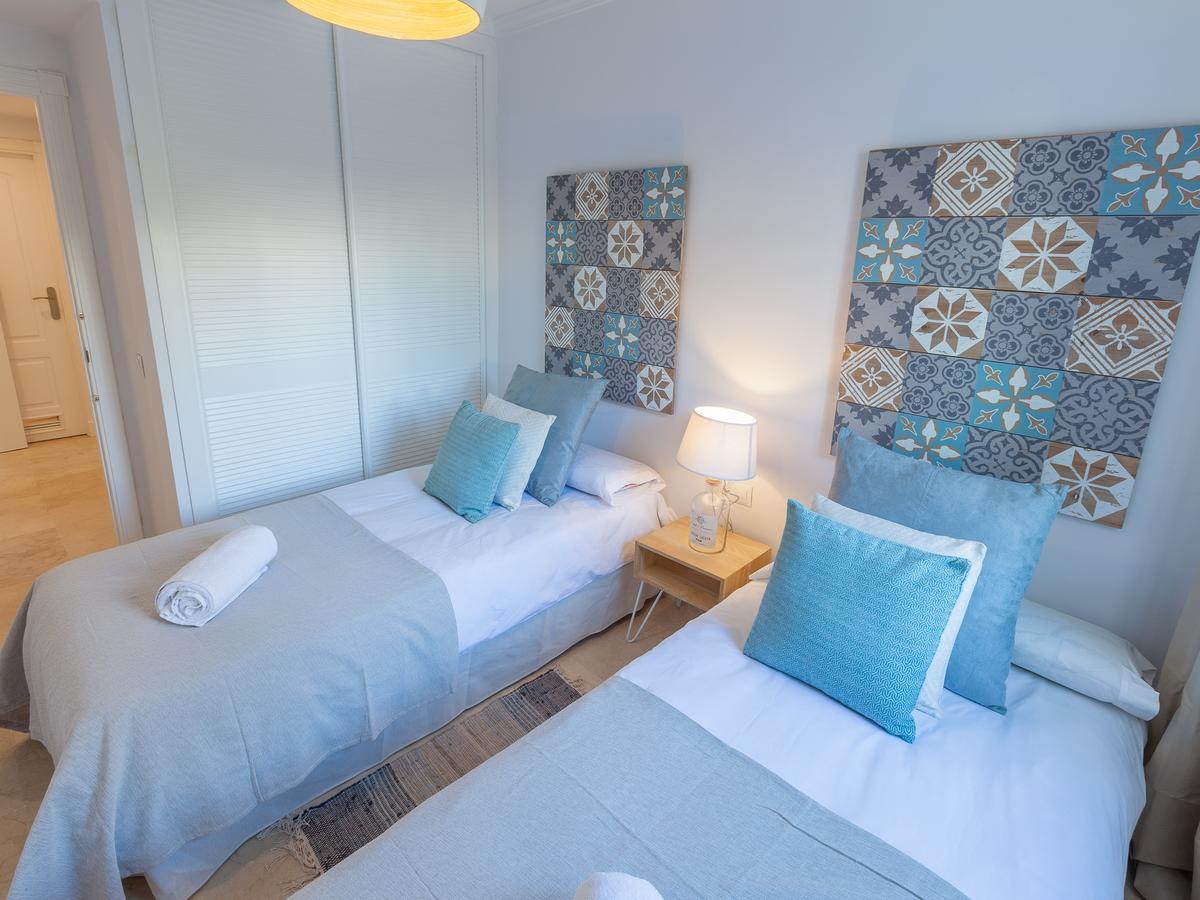Vacation Marbella I Contemporary Central Apartment, Swimming-Pool, 24-7 Security, A Minute From The Marina, The Sea And Luxury Shopping Exterior photo